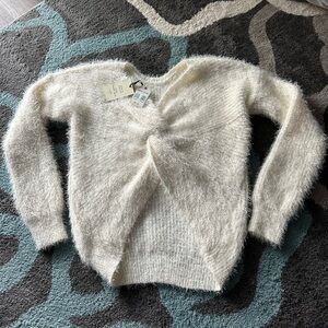 NWT Hippie Rose Cream V-Neck / Open back Sweater size S